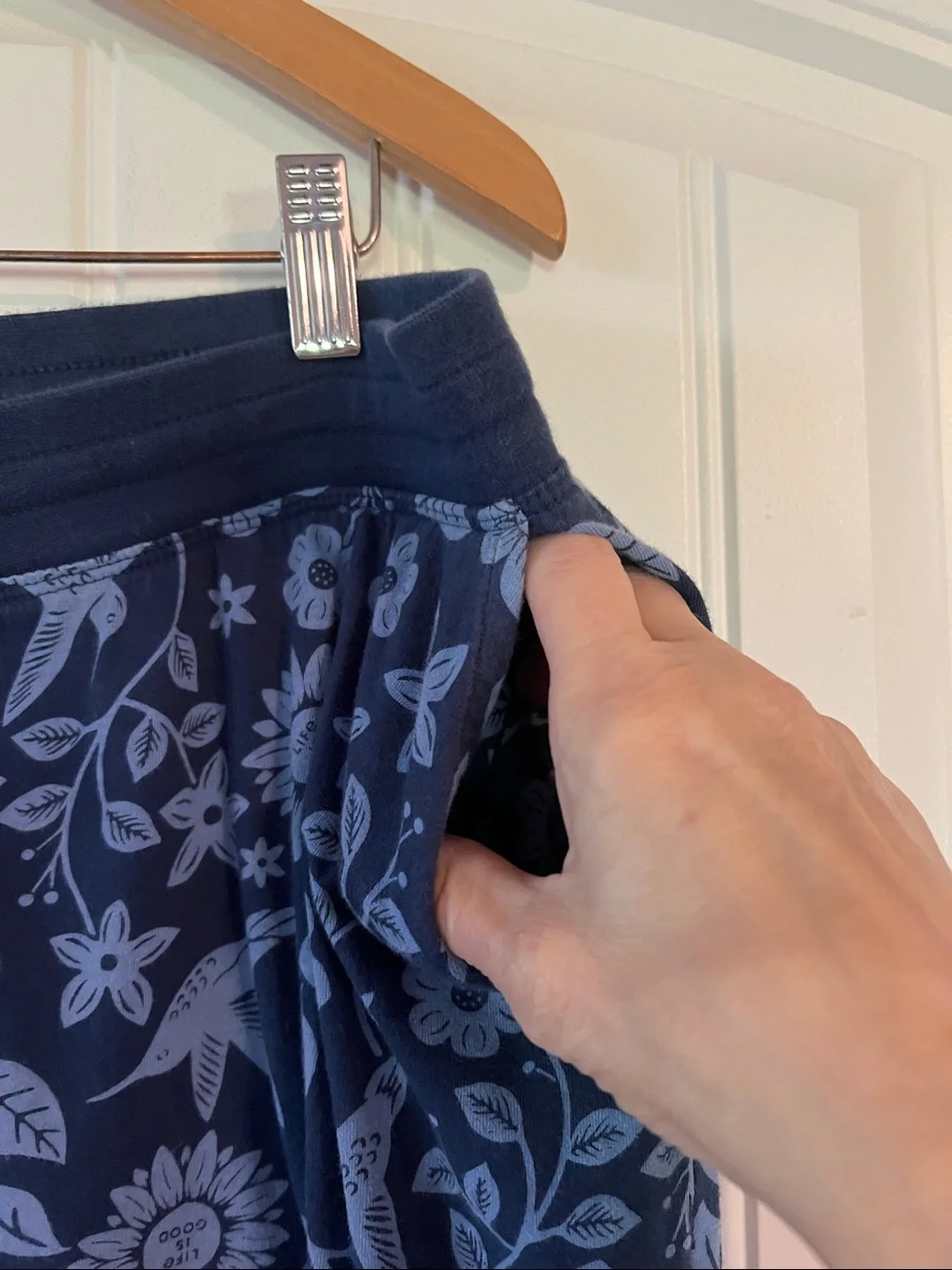 Life Is Good Navy Blue Floral Jogger Pants